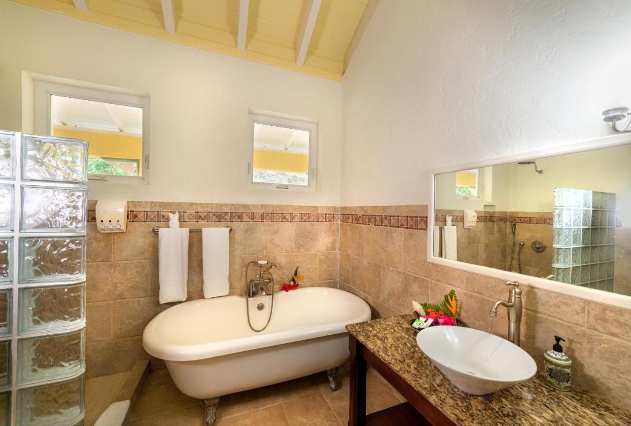 Rosalie Bay Eco Resort & Spa 外观 照片