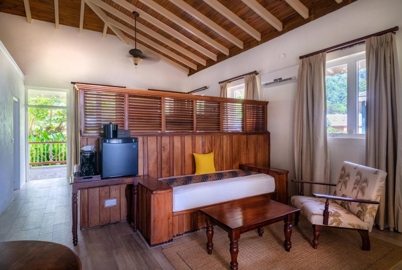 Rosalie Bay Eco Resort & Spa 外观 照片