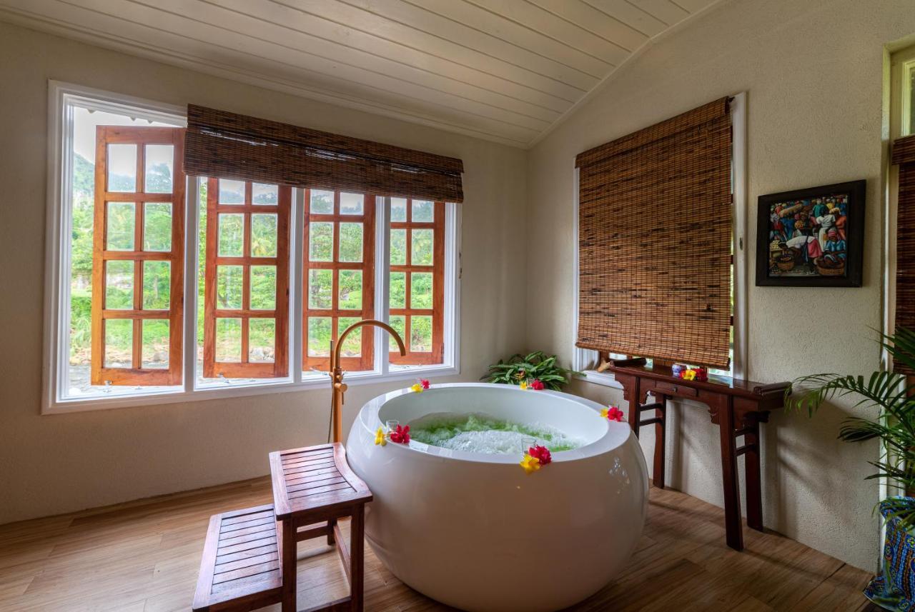 Rosalie Bay Eco Resort & Spa 外观 照片